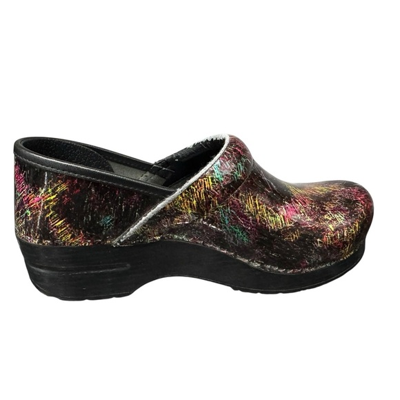 Women’s Dansko Professional Black Multicolor Scribble Patent Leather Clogs: 36 - Picture 10 of 14